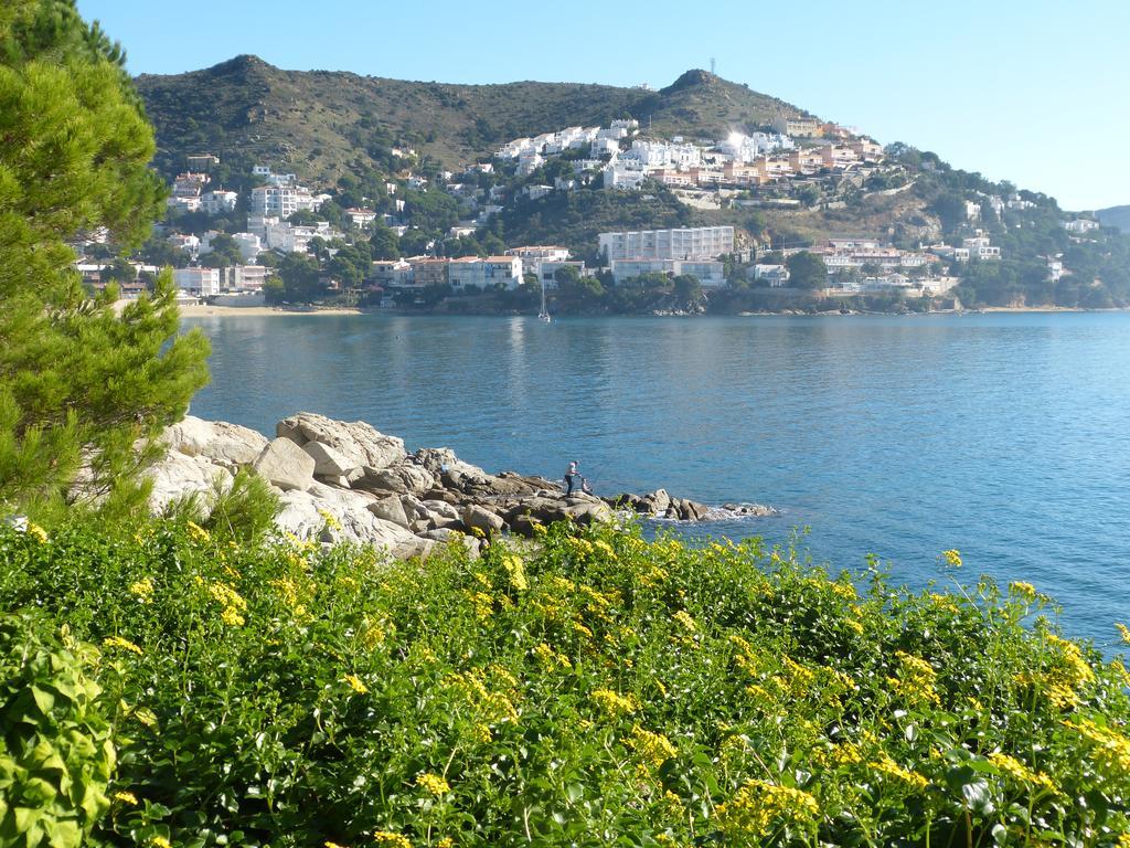 דירות Roses Sobre El Mar חדר תמונה